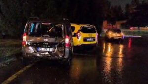 yagmur sonrasi zincirleme trafik kazasi 2EmfDgim.jpg